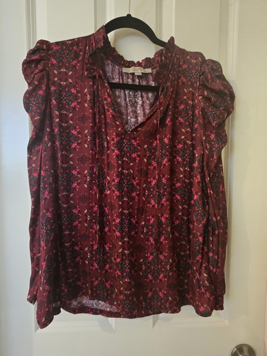LOFT Tops - LOFT Burgundy Floral Cap-Sleeve Blouse